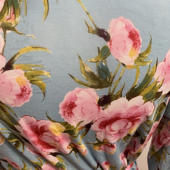 EC Posh Peanut Intimates Floral Robe Size Medium - Picture 9 of 11